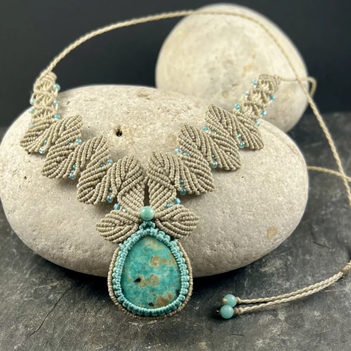 Collier macramé fait main amazonite beige turquoise So’fil macramé