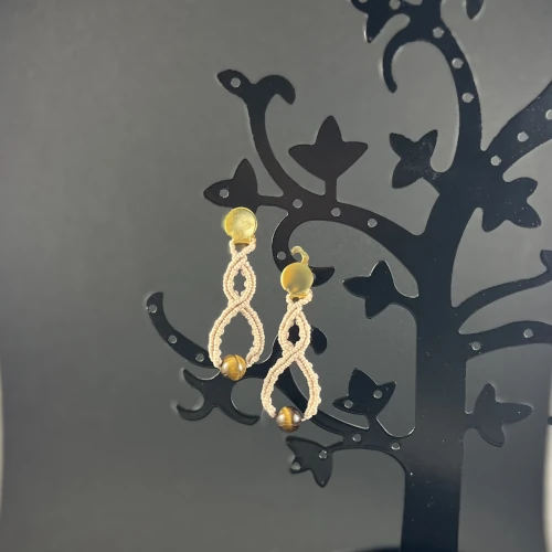 Boucles d’oreilles macramé perles œil de tigre faites main So’fil macramé