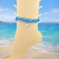 Bijou de cheville bleu turquoise réalisé à la main en micro macramé, idée cadeau pour l'été