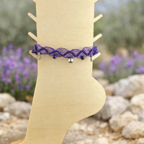 Réalisé à la main en micro-macramé, ce bijou de cheville sera parfait pour un cadeau cet été, c'est une pièce unique