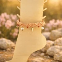 Bijou de cheville en micro macramé réalisé à la main, pièce unique pour un cadeau original