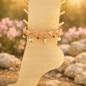 Bijou de cheville en micro macramé réalisé à la main, pièce unique pour un cadeau original