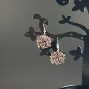 Boucles d’oreilles macramé triangle beige faites main So’fil macramé