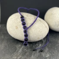 Collier asymétrique micro macramé 8 perles obsidienne création artisanale So’fil macramé