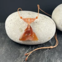 Pendentif nœud celtique micro macramé agate indienne bijou fait main So’fil macramé