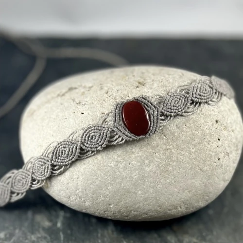Collier en cornaline et macramé, cadeau idéal pièce unique artisanale