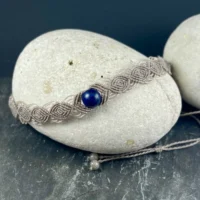 Collier de style moyen-âge bohème chic en lapis-lazuli réalisé à la main, pièce unique