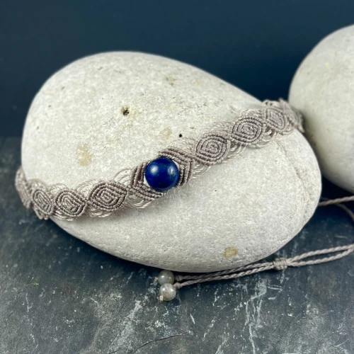 Collier de style moyen-âge bohème chic en lapis-lazuli réalisé à la main, pièce unique